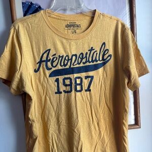 Aeropostale // yellow script logo graphic t-shirt, mens large, vintage 2000s
